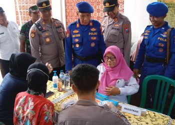 Hari Bhayangkara Ke-79, Polresta Sidoarjo Gelar Pengobatan Gratis dan Bagikan Sembako di Balongbendo
