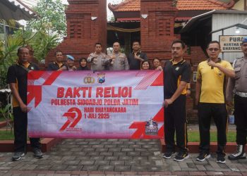 Polresta Sidoarjo Gelar Bakti Religi, Bersihkan Tempat Ibadah Jelang Hari Bhayangkara