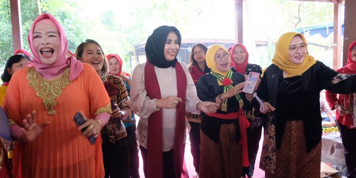 Nguri-uri Budaya Jawa, Wabup Sidoarjo Mimik Idayana Resmikan Tetenger Gubuk Praja Ananta Raya