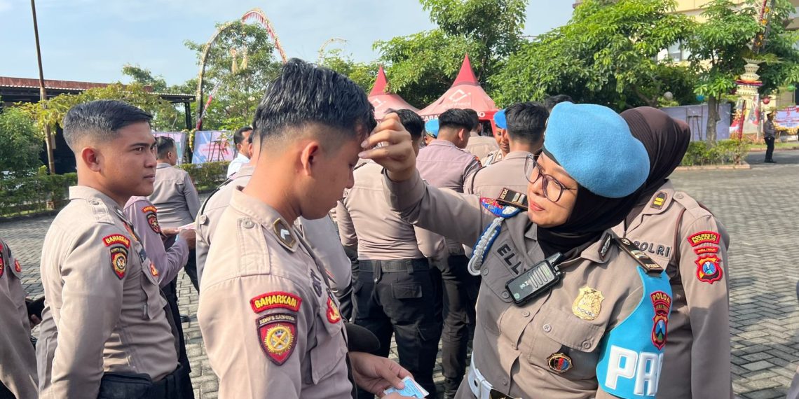 Jelang Hari Bhayangkara ke-79, Bid Propam Polda Jatim Cek Kedisiplinan Anggota