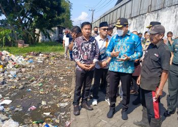 Dikeluhkan Warga, Bupati Subandi: Pemkab Ambil Alih TPS3R Ngampelsari, DLHK yang Kelola
