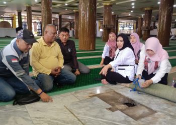Wabup Hj Mimik Idayana Minta Sumur Tua Masjid Agung Sidoarjo Difungsikan untuk Layani Jamaah