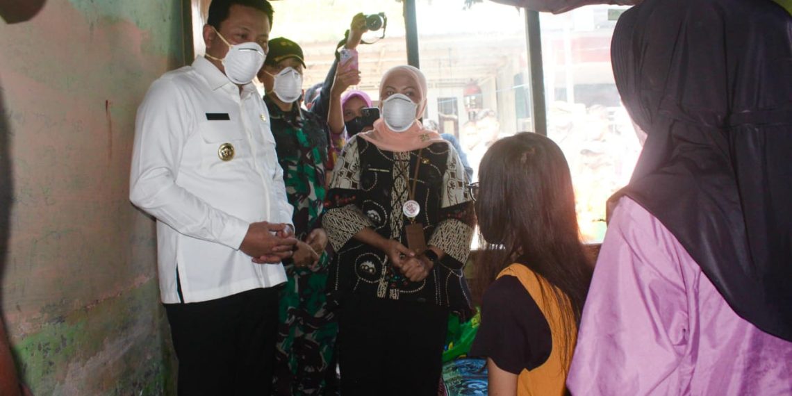 Bupati Subandi Bantu Pengobatan sekaligus Bedah Rumah Pasien TB