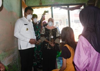 Bupati Subandi Bantu Pengobatan sekaligus Bedah Rumah Pasien TB