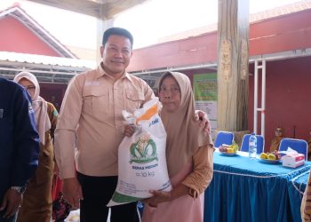 Bupati Subandi Monitoring Bantuan Pangan Beras