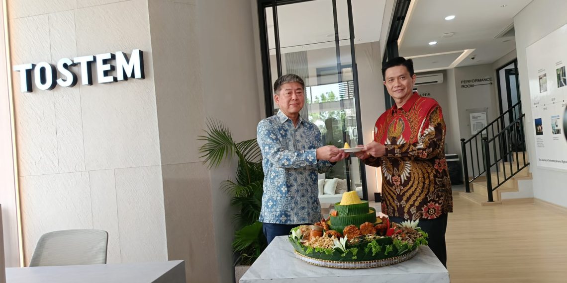 TOSTEM Indonesia Resmi Buka TOSTEM Showroom Surabaya