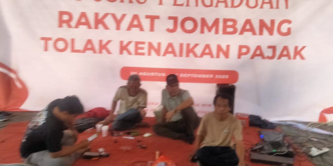 Tolak Kenaikan Pajak di Jombang, Posko FRJ Dapat 1.000 Lebih Tanda Tangan Dukungan dari Warga