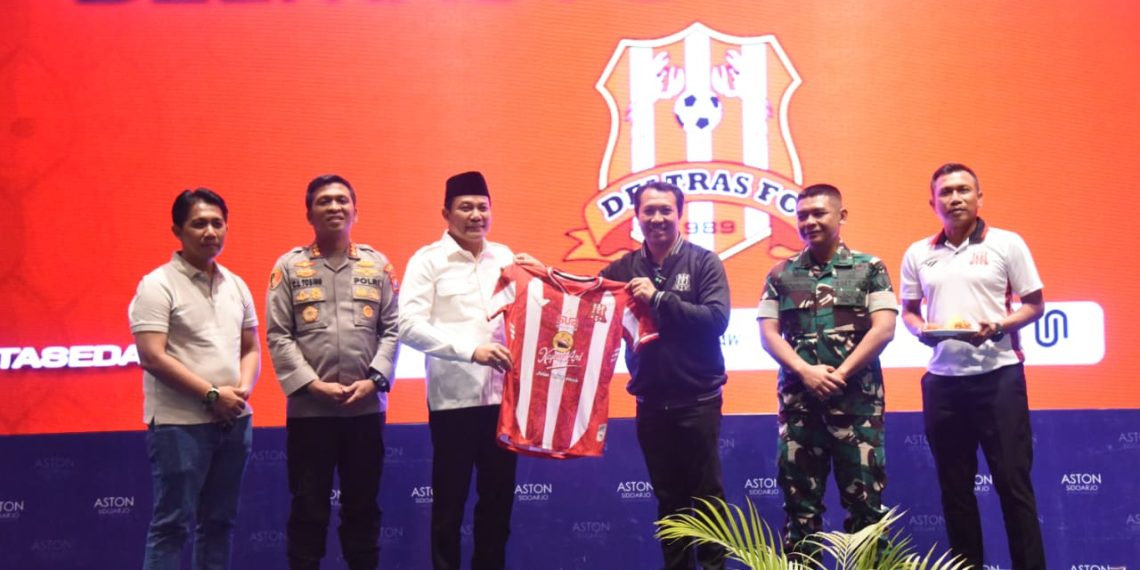 Bupati Subandi All Out Beri Dukungan Squad Deltras FC 2025/2026