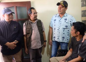 Bupati Subandi Serahkan Bantuan Kursi Roda untuk Warga Disabilitas