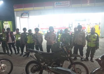 Wujudkan Kamtibmas Kondusif di Kecamatan Krembung dengan Patroli Bersama