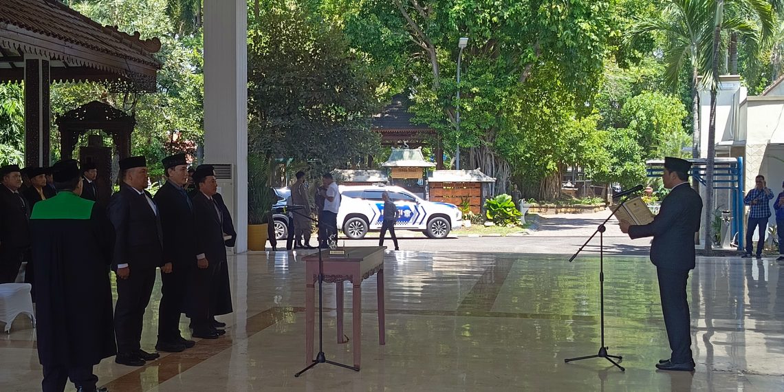Bupati Sidoarjo H Subandi Lantik 61 Pejabat Eselon II dan III