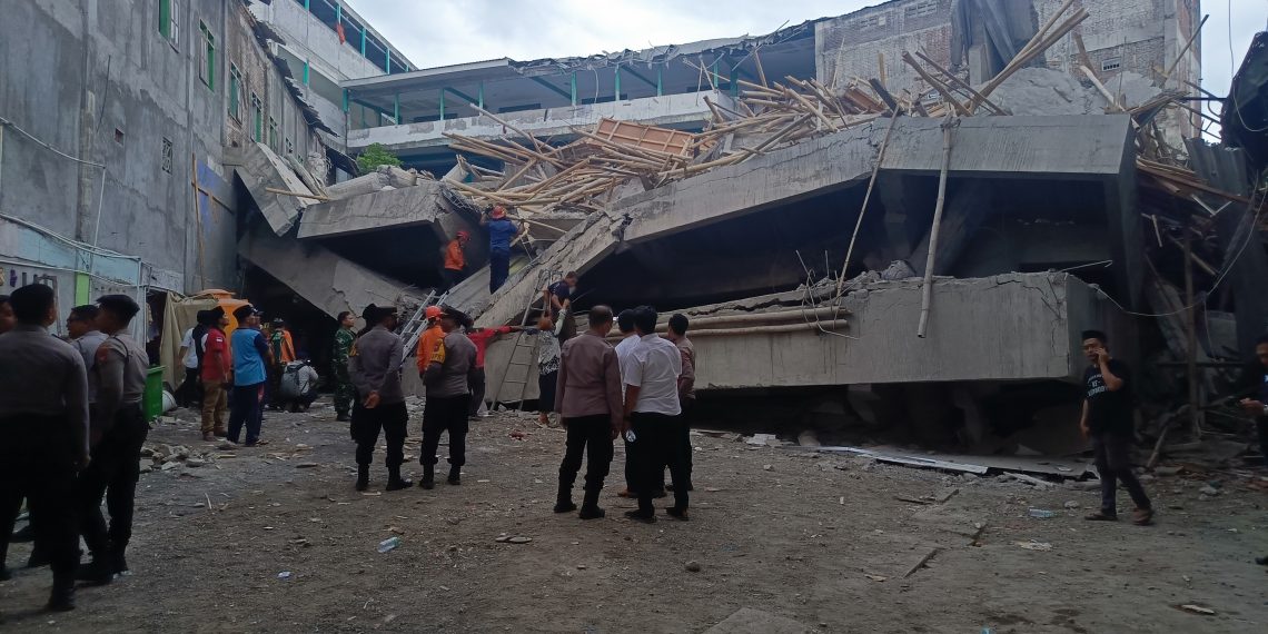 Bangunan Masjid Ponpes Al Khoziny Sidoarjo Ambruk, Puluhan Santri Tertimpa Reruntuhan