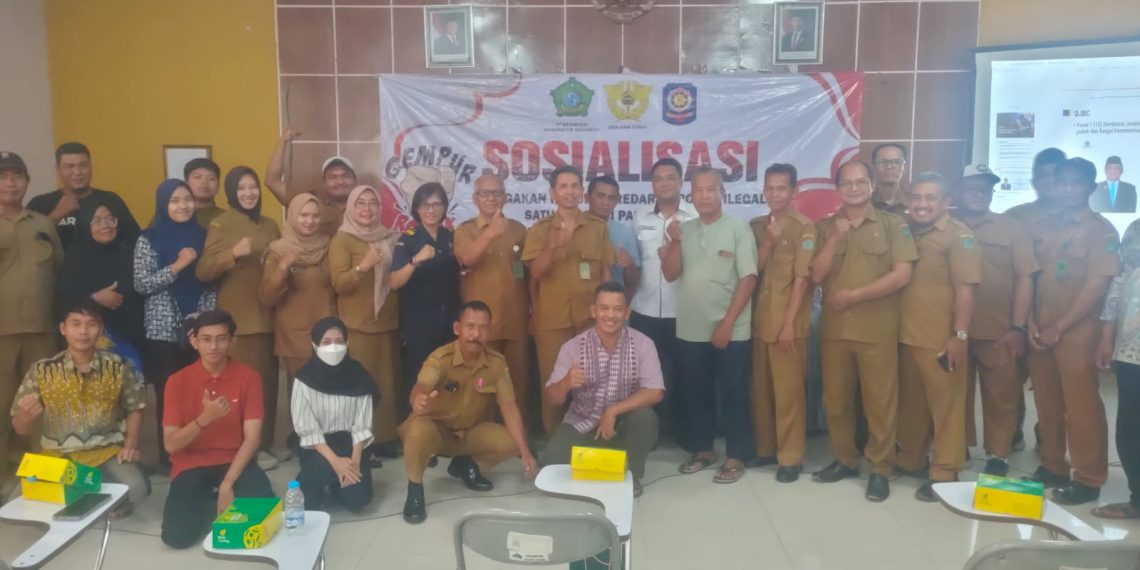 Satpol PP Sidoarjo Gelar Sosialisasi Rokok Ilegal di Kecamatan Balongbendo
