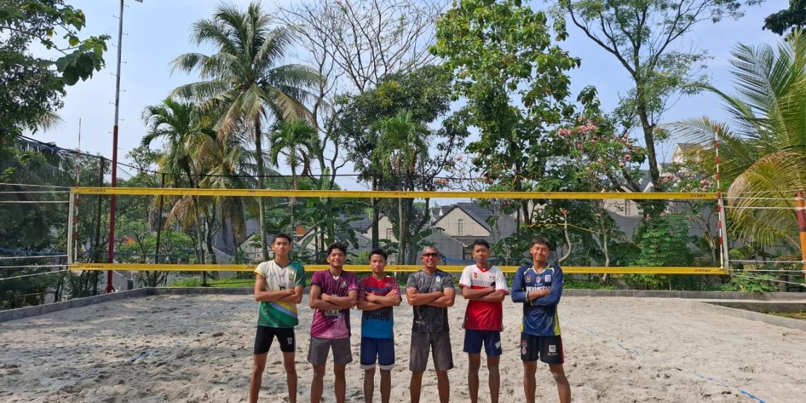 Atlet dan Pelatih Bola Voli Pantai Sidoarjo Mendunia, Gabung Timnas Bola Voli Pantai Indonesia Berlaga di Asian Youth Games 2025 Bahrain