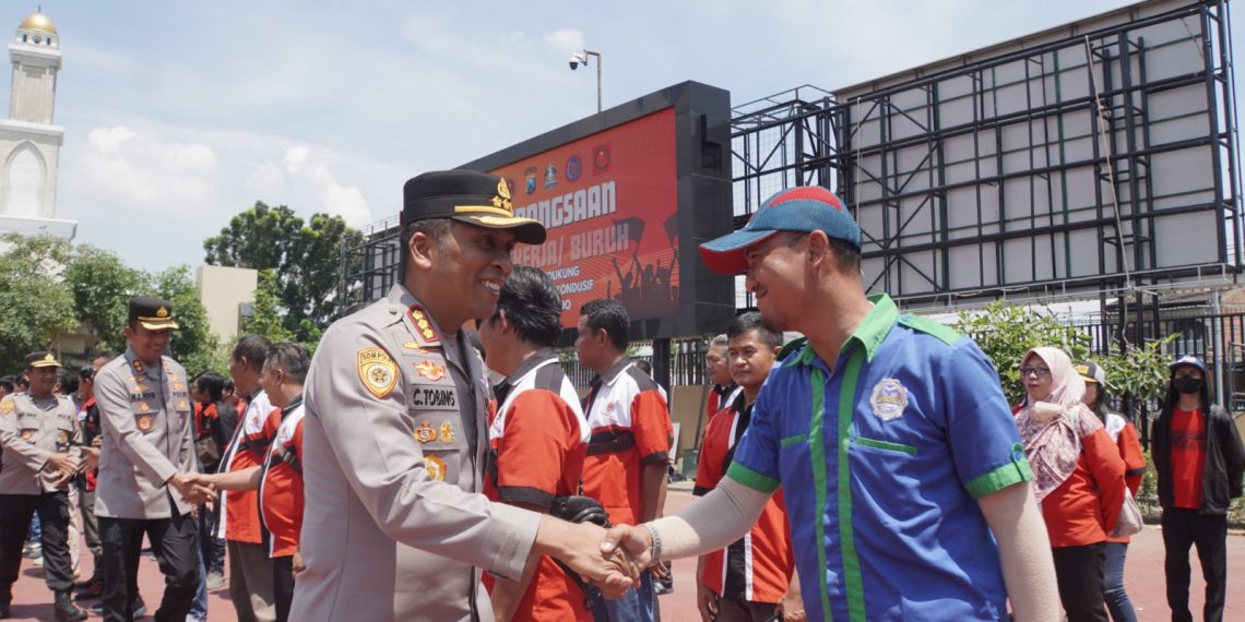 Gelar Apel Kebangsaan Buruh dan Doa Bersama di Polresta Sidoarjo