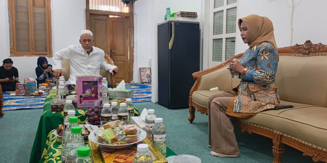 Hari Santri, Keluarga Besar Pasutri Rahmat Muhajirin-Mimik Idayana Bantu Ponpes Al Khoziny