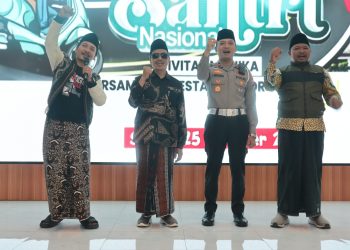Santri Gandeng Satlantas Polresta Sidoarjo Gelar Motoran Klasik Hari Santri Nasional