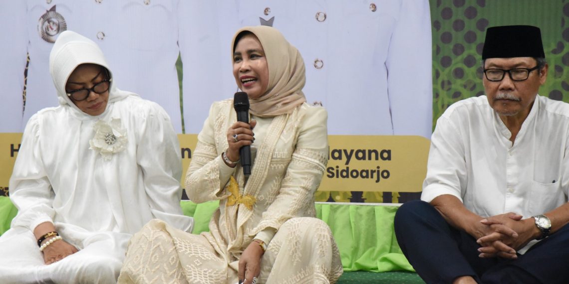 Peringati Hari Santri 2025, Wabup Mimik Idayana dan Seluruh ASN Gelar Tabligh Akbar di Masjid Agung