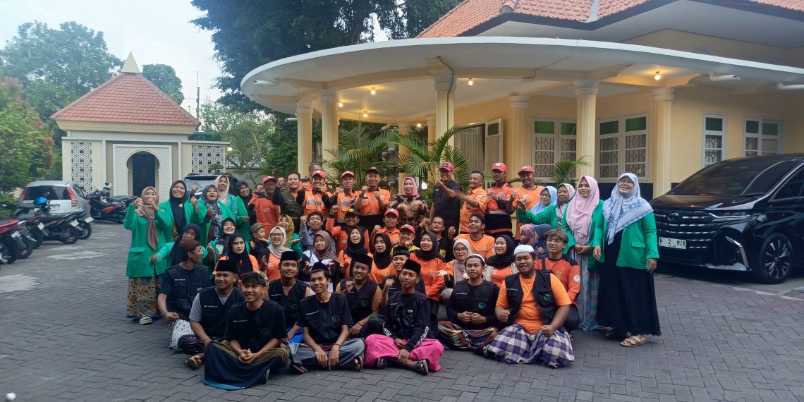 Wabup Mimik  Berterimakasih Kepada Sejumlah Relawan Yang Mengikuti Evakuasi Santri Ponpes Al Khoziny