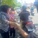 Jumat Berkah, Wabup Mimik Idayana Bagikan 300 Nasi Bungkus ke Masyarakat