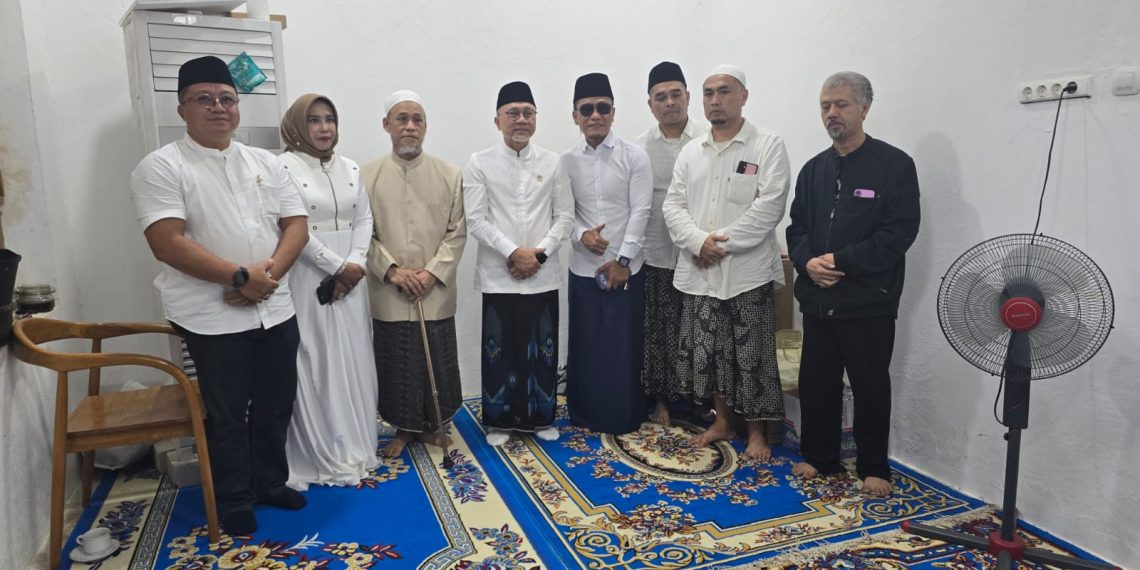 Wabup Mimik Idayana Dampingi Menko Pangan Zulkifli Hasan Kunjungan Kerja ke Ponpes Al Khoziny Sidoarjo