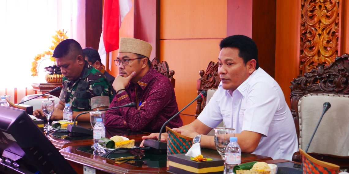 Bupati Subandi Pastikan Pembebasan Lahan untuk Flyover Gedangan