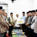 Bupati Subandi Serahkan Donasi dari Para ASN ke Pesantren Al-Khoziny