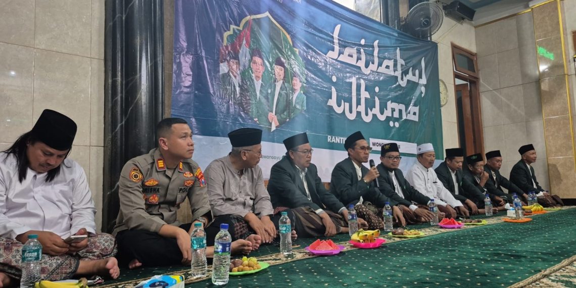 Kapolsek Wonoayu Hadiri Lailatul Ijtima, Perkuat Sinergitas dengan Tokoh Agama