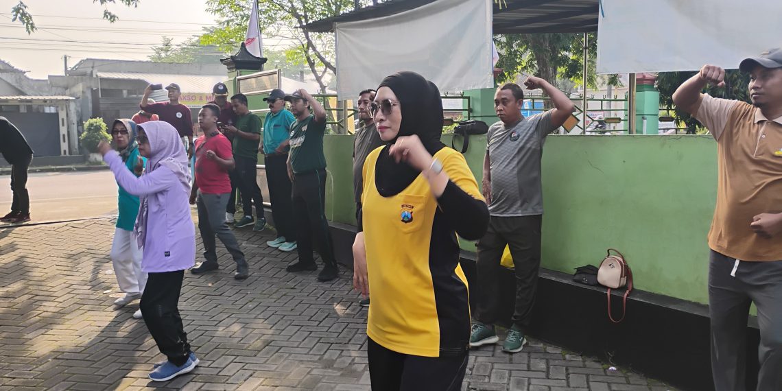 Polsek Krian Ikuti Senam SKJ Bersama Forkopimka, Perkuat Sinergitas Antarinstansi