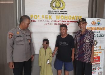 Warga Temukan Anak, Diserahkan ke Polsek Wonoayu untuk Diserahkan Keluarga