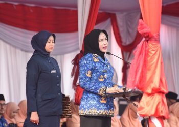 Wabup Mimik﻿﻿ Idayana Pimpin Upacara Bendera HUT Korpri ke-54