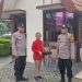 Jelang Natal dan Tahun Baru, Bhabinkamtibmas Tropodo Perkuat Keamanan Gereja Salib Suci