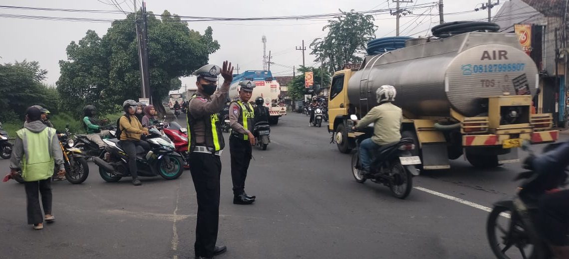 Polisi Sidoarjo Pagi Melayani