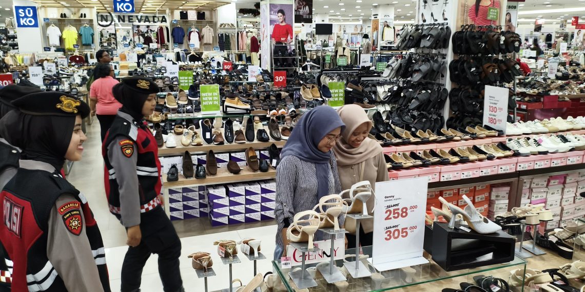 Polisi Sidoarjo Masifkan Patroli di Pusat Perbelanjaan Berikan Rasa Aman Saat Nataru