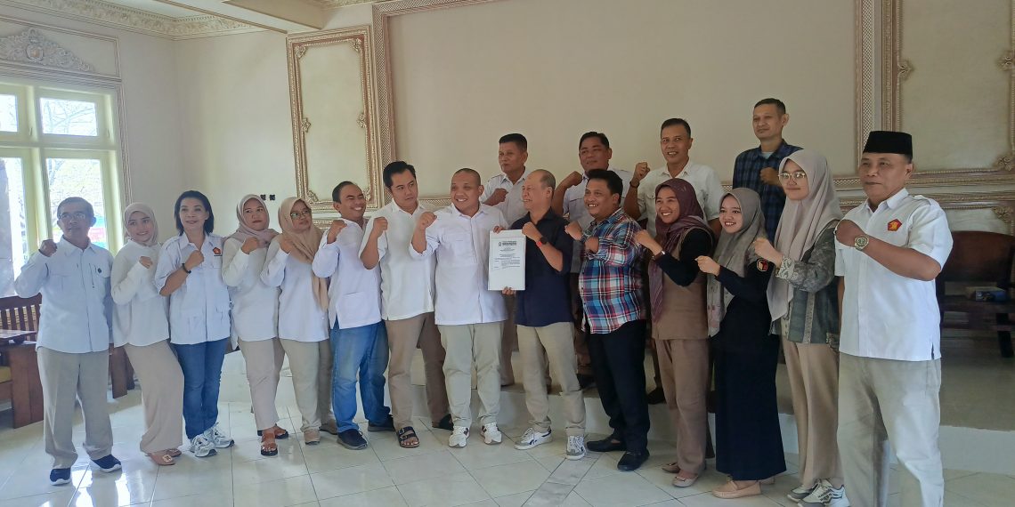 DPC Partai Gerindra Sidoarjo Serahkan Data Mutakhir Kepartaian ke Bawaslu