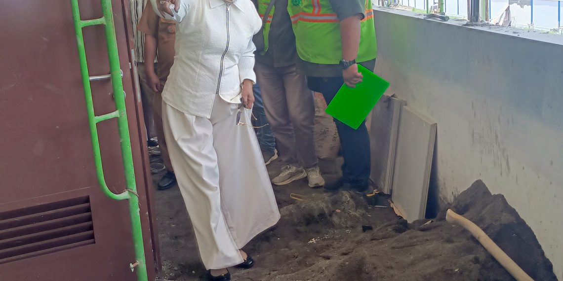 Kualitas Proyek Dibawah Standar, Wabup Mimik Idayana Marahi Kontraktor SMPN 2 Prambon
