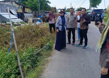 Sidak Jembatan Penghubung Tarik﻿-Mojosari Rusak, Wabup﻿﻿ Mimik﻿﻿ Idayana Perintahkan Dibangun 2026