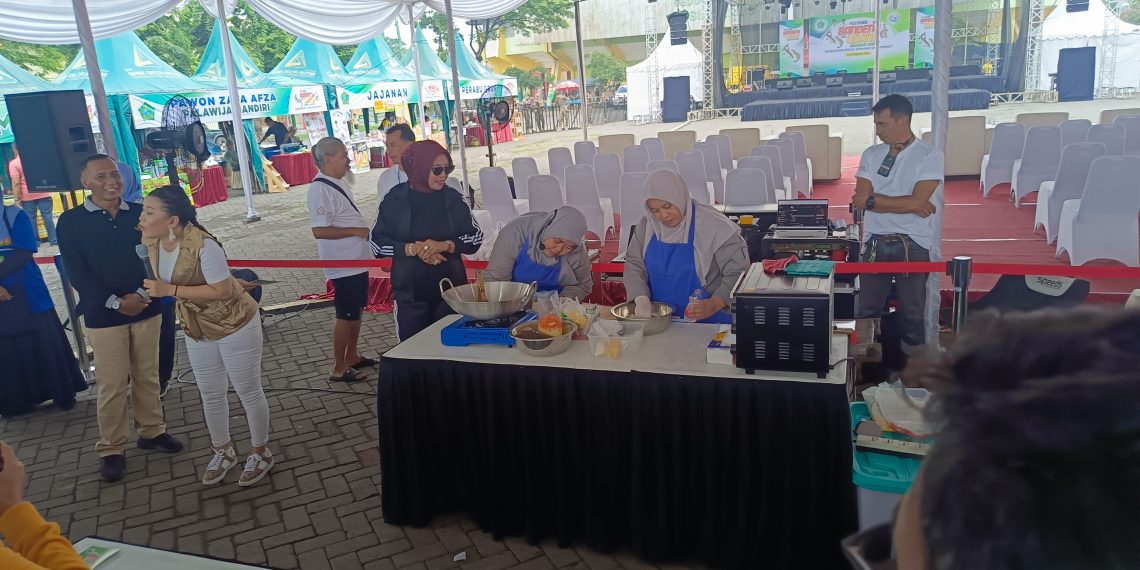 Buka Festival Bandeng dan Udang 2025, Wabup Mimik﻿﻿ Idayana﻿﻿ Dorong UMKM dan Lestarikan Tradisi