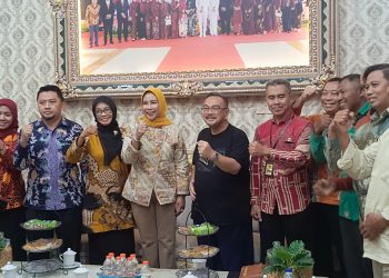 Wabup Mimik﻿﻿ Idayana﻿﻿ Selesaikan Konflik Warga Grogol dan Perumahan Taman Surya Kencana Soal Pemakaman Jenazah