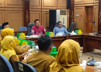 DPRD Sidoarjo Gelar Hearing Cari Solusi Protes Warga Desa Seruni terhadap Pabrik Kaca