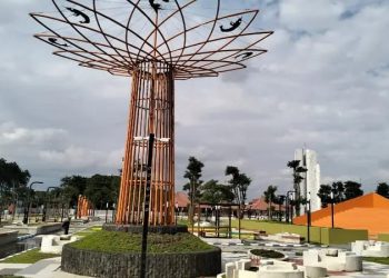 Wabup﻿ Mimik﻿﻿ Idayana Ajak Warga Sidoarjo Makan Bareng Gratis di Monumen Jayandaru Alun-alun Kota Delta 27 Januari 2026 Malam Hari