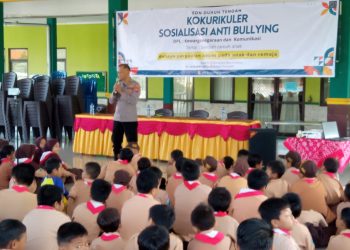 Kanit Binmas Polsek Buduran Edukasi Pelajar SD Negeri Dukuh Tengah Tentang Anti Bullying dan Bahaya Pergaulan Bebas