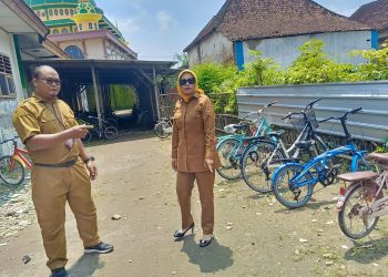 Sidak SDN Jatikalang Prambon, Wabup Mimik Idayana Perintahkan Dikbud Prioritaskan Perbaikan Sekolah Rusak
