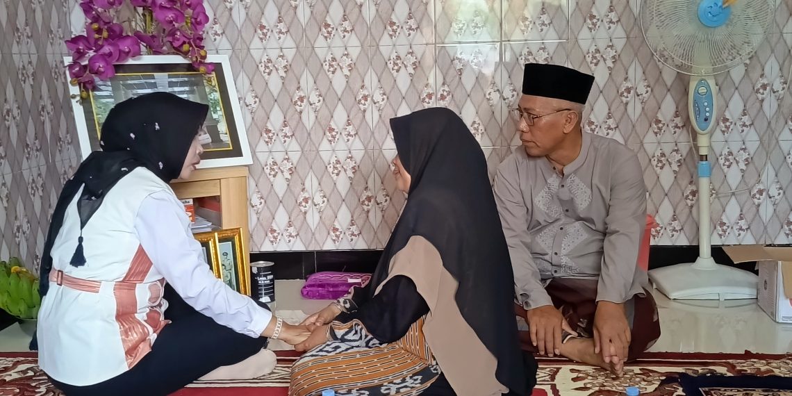 Wabup Mimik Idayana Takziah Dua Praja IPDN Asal Sidoarjo Meninggal Laka Lantas