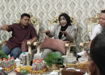 Jadi Korban Penipuan Pengembang, Warga Perumahan Kweni Anggaswangi Ngadu Wabup Mimik Idayana