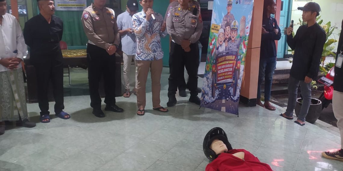 Polisi Gelar PPGD Bersama Pihak Medis di Balongbendo