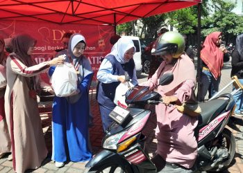 DNY Skincare Bagikan 2.600 Bingkisan Lebaran untuk Dhuafa, Anak Yatim dan Disabilitas