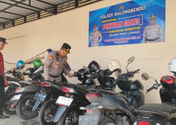 Polsek Balongbendo Terima Penitipan Kendaraan Pemudik, Warga Diimbau Mudik dengan Tenang