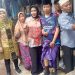 Wabup Mimik Idayana Serahkan Bantuan Kursi Roda dan Kaki Palsu Santri Ponpes Al Khoziny