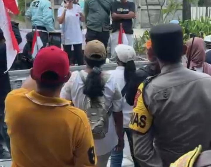 Rahmat Muhajirin Temui dan Ajak Dialog, Pendemo Malah Takut Langsung Ngibrit Pergi